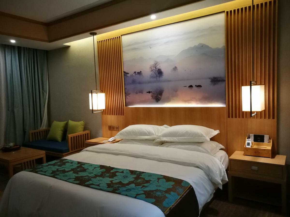 Yunxianju Tea Culture Theme Hotel Куньмин Экстерьер фото